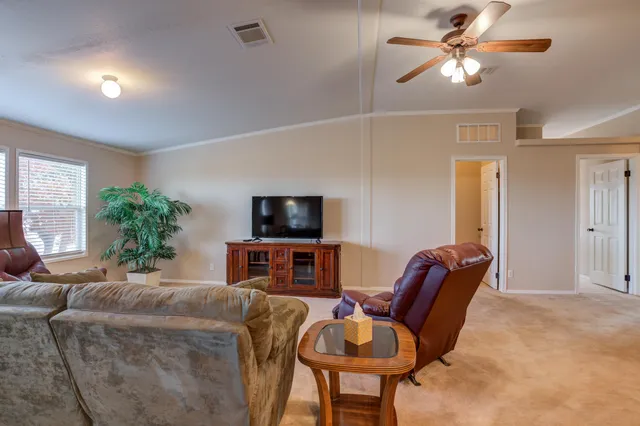 $250,000 | 17006 County Road 1350, Wolfforth, TX 79382