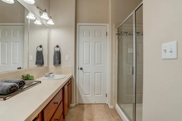 $250,000 | 17006 County Road 1350, Wolfforth, TX 79382