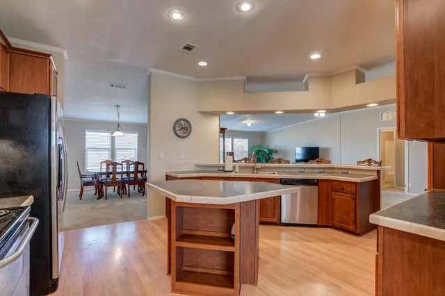 $250,000 | 17006 County Road 1350, Wolfforth, TX 79382