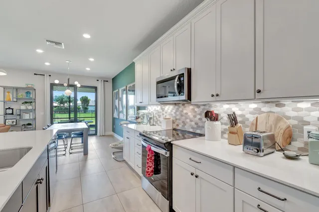 $800,000 | 4646 Eventing Street, Lake Worth, FL 33467