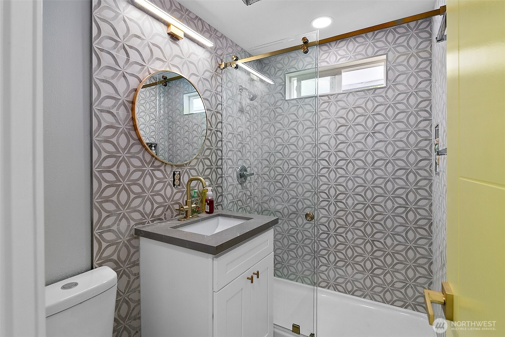 191 Northeast Lynnwood Beach Road Belfair, WA 98528 - Photo 19 of 22