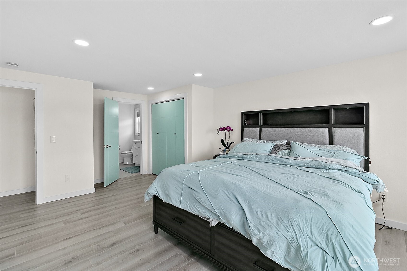 191 Northeast Lynnwood Beach Road Belfair, WA 98528 - Photo 8 of 22