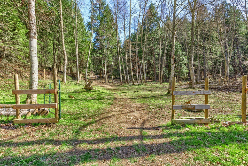 4832 Anderson Creek Road Talent, OR 97540 - Photo 9 of 39 ACR(11)