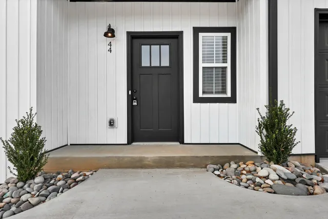 $1,850 | 166 Sango Drive, Unit 44, Clarksville, TN 37043