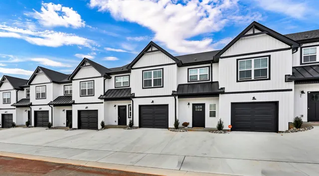 $1,850 | 166 Sango Drive, Unit 44, Clarksville, TN 37043