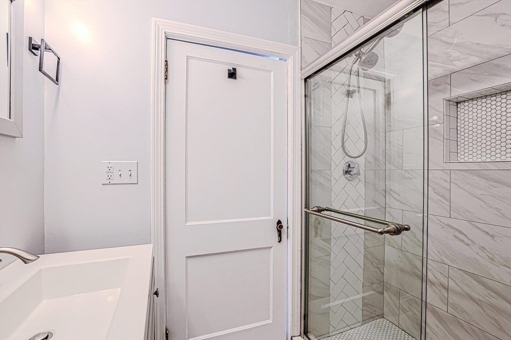 9 Sutcliffe Road Lynn, MA 01904 - Photo 31 of 42