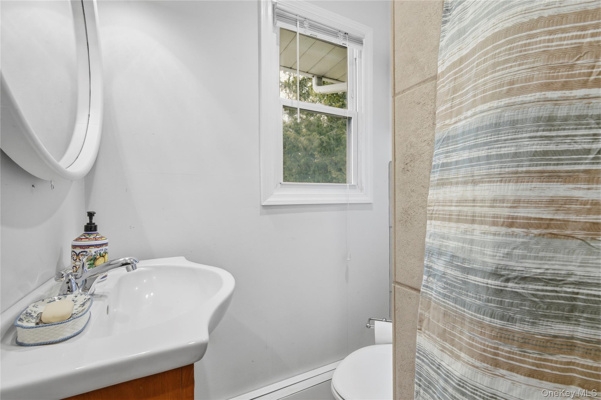 5 Argonne Road West Hampton Bays, NY 11946 - Photo 16 of 19