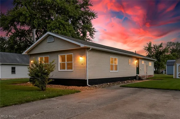 $189,999 | 38 Anglers Lane, Lagrange, OH 44050