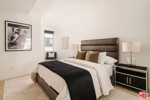 $1,395,000 | 121 South Palm Drive, Unit 401, Beverly Hills, CA 90212