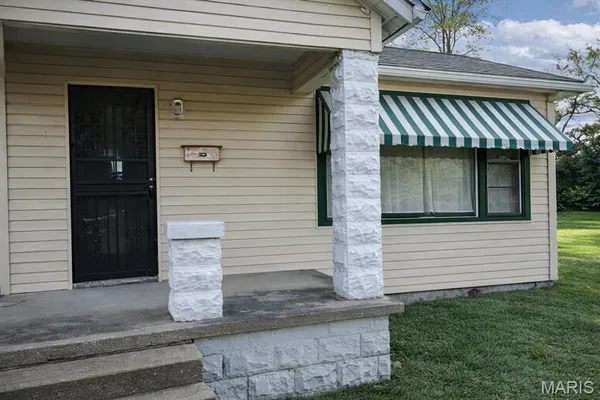 $24,900 | 2708 Missouri Avenue, East St. Louis, IL 62205