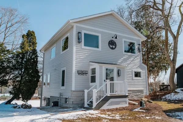 $2,099,000 | W351N5322 Rd C, Oconomowoc, WI 53066