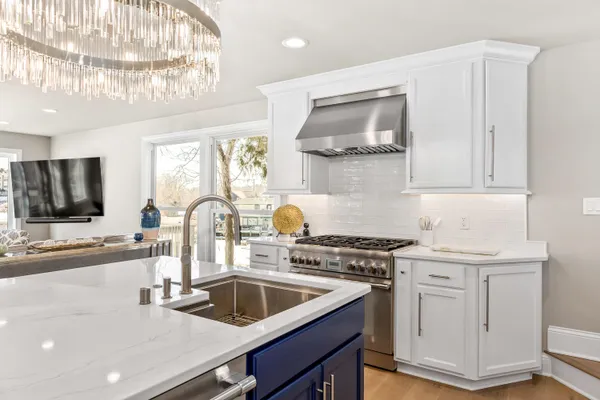 $2,099,000 | W351N5322 Rd C, Oconomowoc, WI 53066