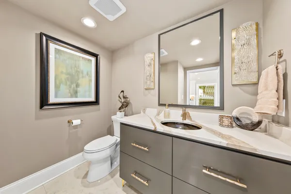 $2,099,000 | W351N5322 Rd C, Oconomowoc, WI 53066