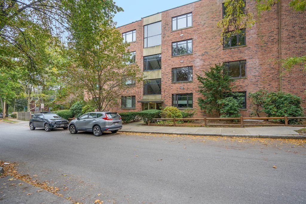 86 Griggs Road, Unit 12 Brookline, MA 02446 - Photo 36 of 36 Gallery Image 36