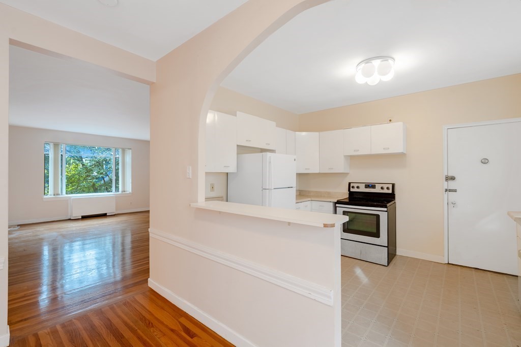 86 Griggs Road, Unit 12 Brookline, MA 02446 - Photo 8 of 36 Gallery Image 8