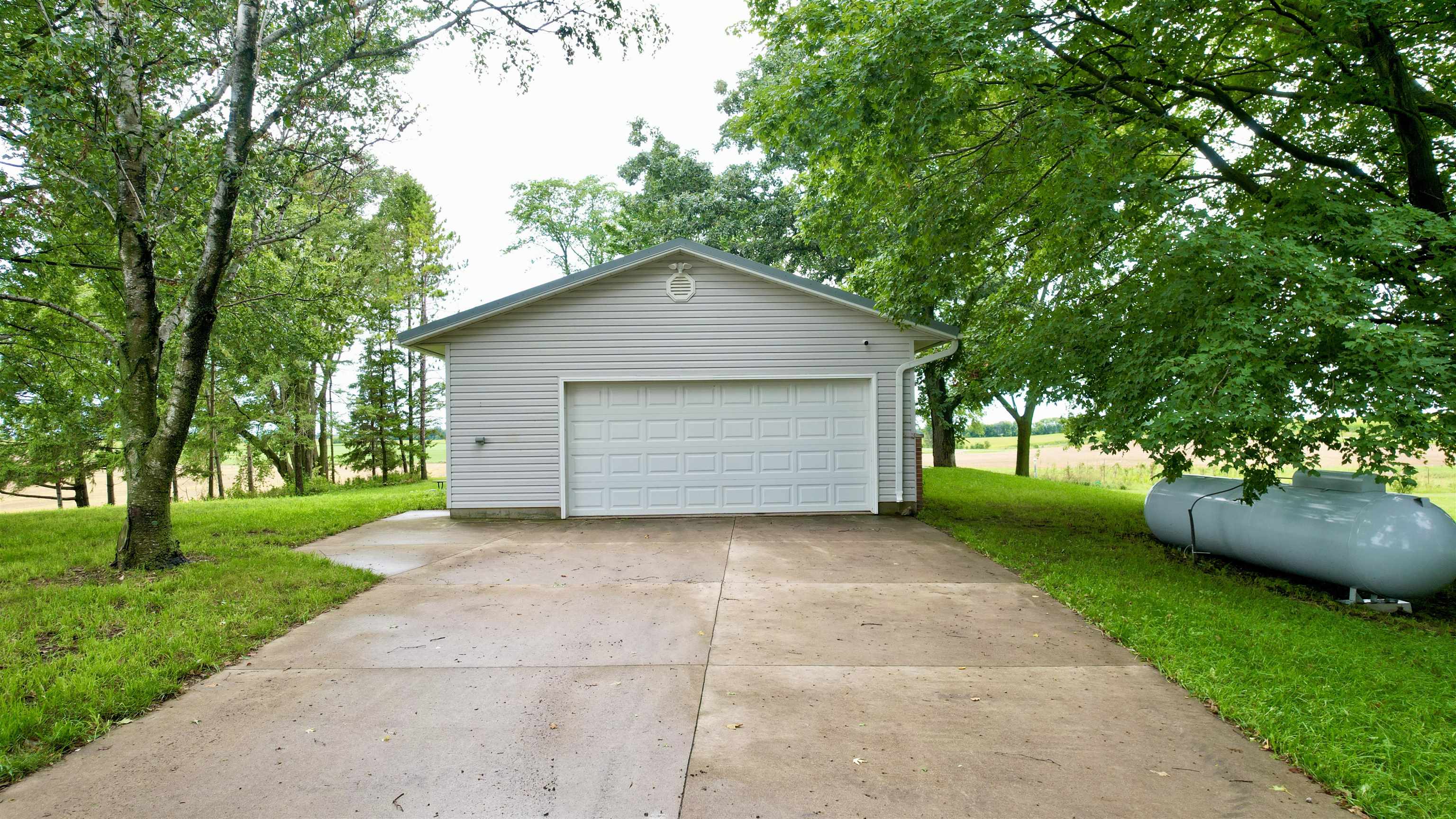 N9592 Yew Road Beaver Dam, WI 53916 - Photo 8 of 40 Gallery Image 8