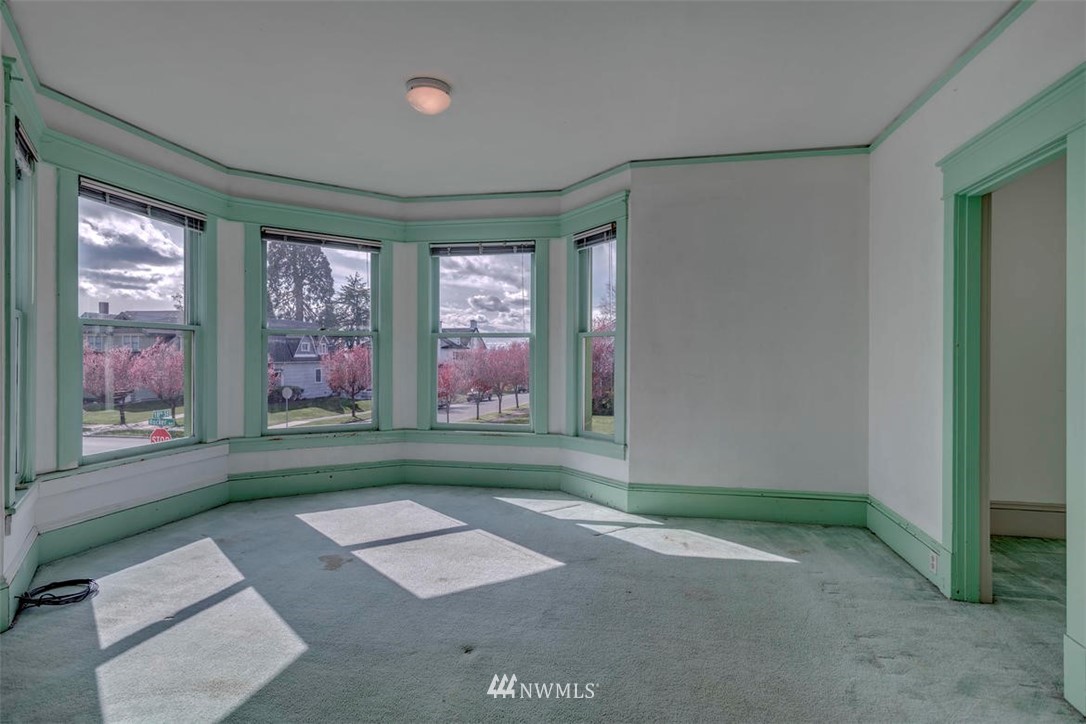 1731 Rucker Avenue Everett, WA 98201 - Photo 16 of 23 Gallery Image 16