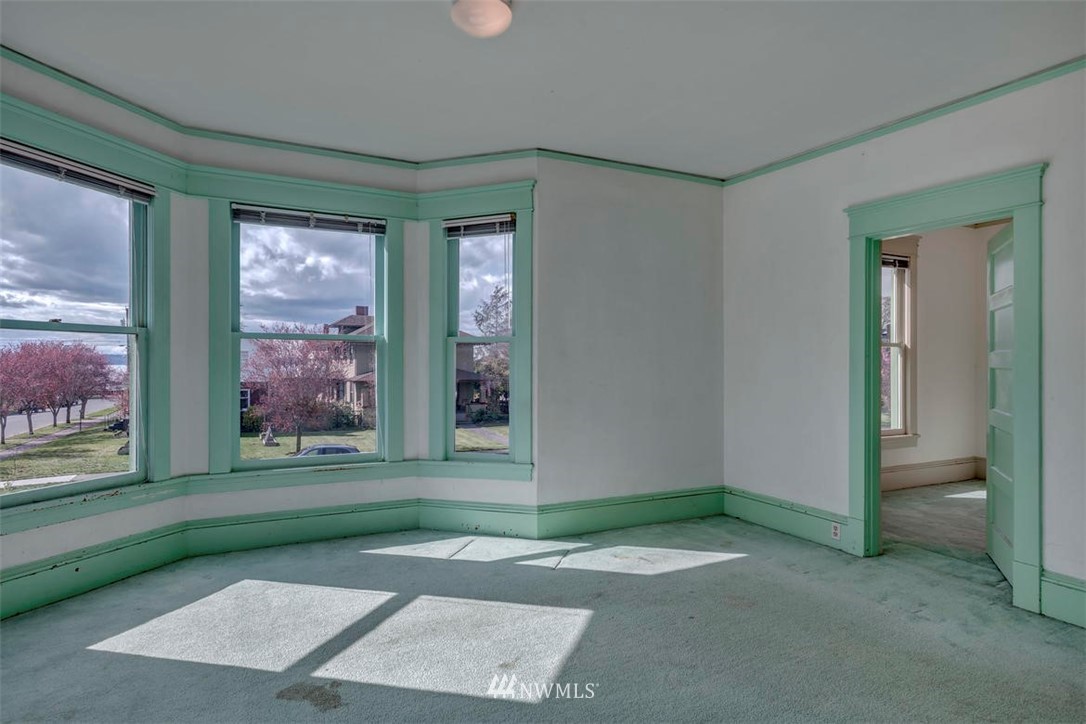1731 Rucker Avenue Everett, WA 98201 - Photo 17 of 23 Gallery Image 17