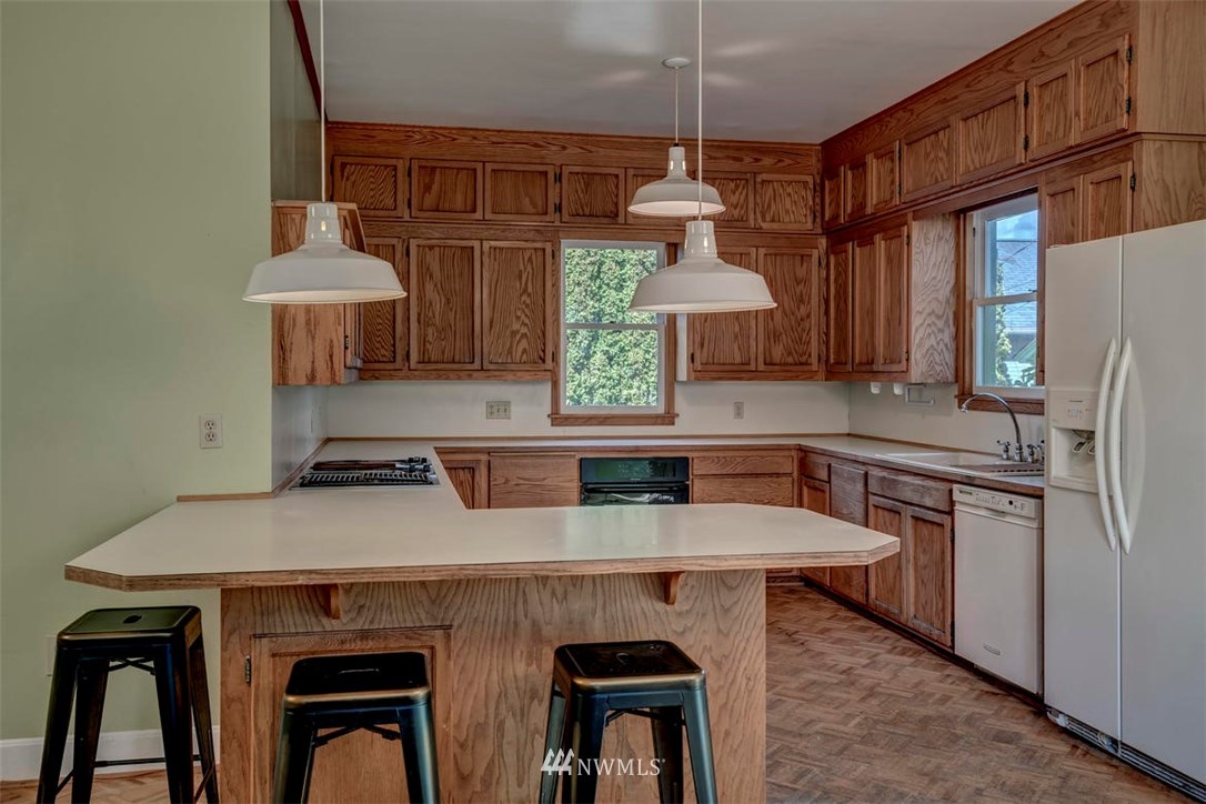 1731 Rucker Avenue Everett, WA 98201 - Photo 10 of 23 Gallery Image 10