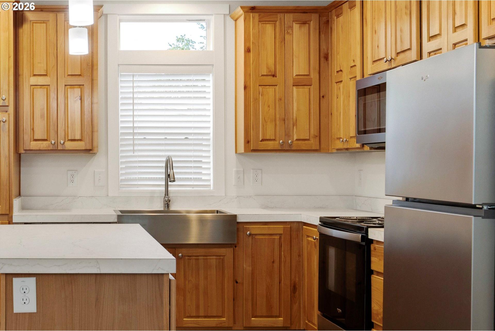 1652 Wiltsey Road Southeast, Unit 12 Salem, OR 97306 - Photo 11 of 22 Kitchen