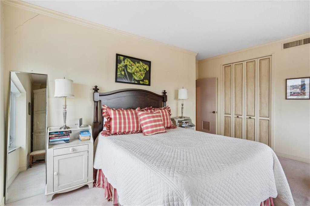 4545 Wornall Road, Unit 1210 Kansas City, MO 64111 - Photo 28 of 50 Gallery Image 28