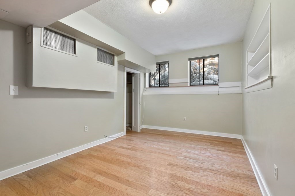 132 Sutherland Road, Unit A Boston, MA 02135 - Photo 11 of 18