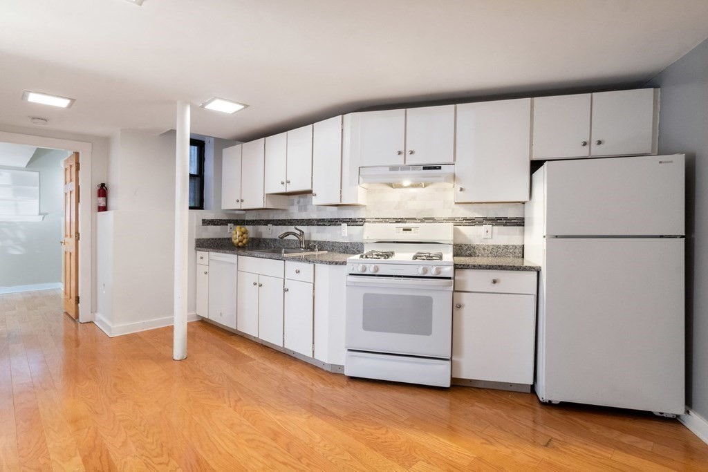 132 Sutherland Road, Unit A Boston, MA 02135 - Photo 5 of 18