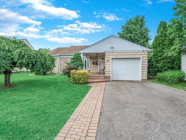 $1,160,000 | 25 Lawrence Street, New Hyde Park, NY 11040