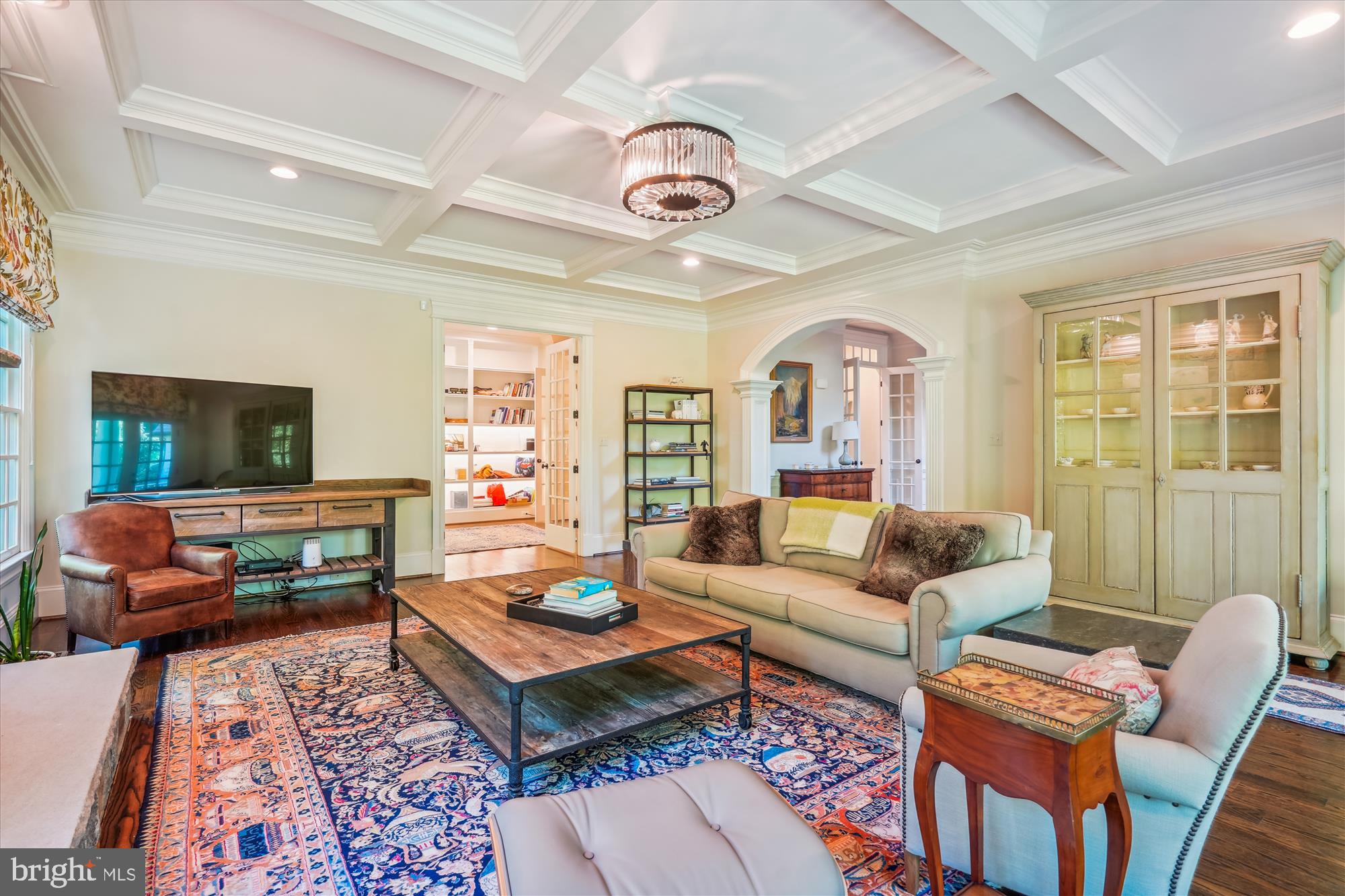 7811 Langley Ridge Road McLean, VA 22102 - Photo 10 of 78 Family Room