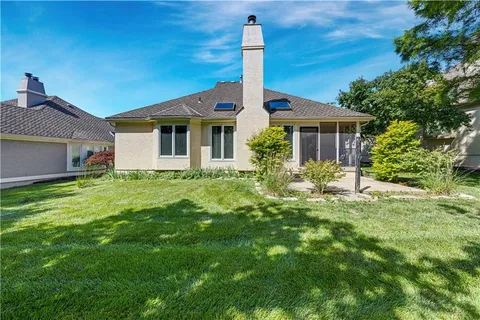 $540,000 | 5232 West 121st Street, Overland Park, KS 66209