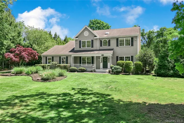 $959,000 | 25 Esplanade Drive, East Patchogue, NY 11772