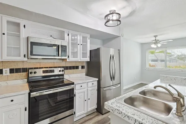 $1,700 | 9805 Walnut Street, Unit C 206, Dallas, TX 75243