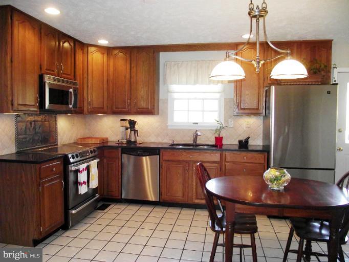 7885 Poplar Grove Road Severn, MD 21144 - Photo 14 of 24 Kitchen