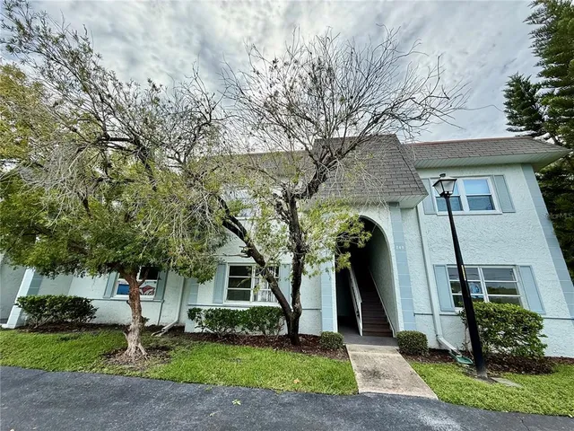 $1,300 | 247 South McMullen Booth Road, Unit 22, Clearwater, FL 33759