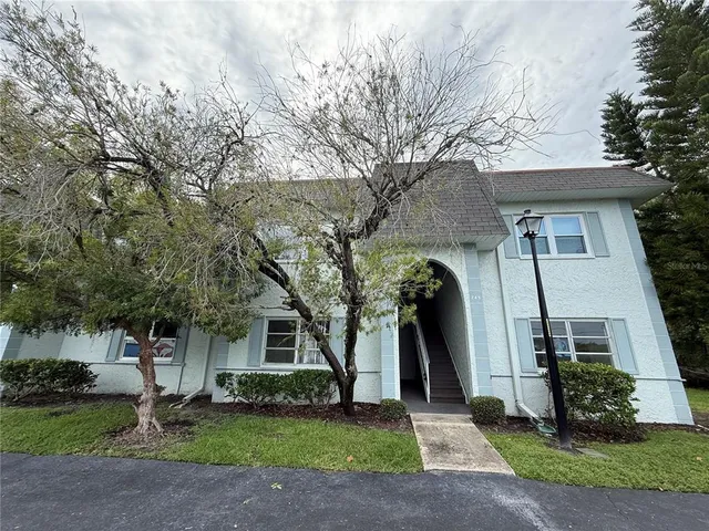 $1,300 | 247 South McMullen Booth Road, Unit 22, Clearwater, FL 33759