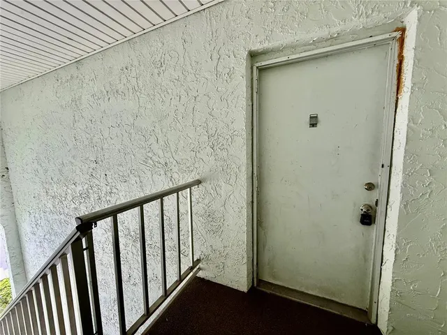 $1,300 | 247 South McMullen Booth Road, Unit 22, Clearwater, FL 33759