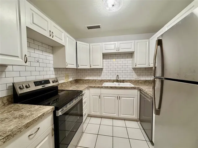 $1,300 | 247 South McMullen Booth Road, Unit 22, Clearwater, FL 33759