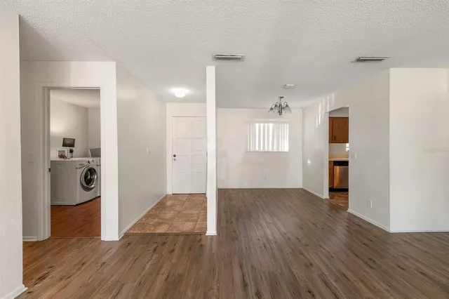 $1,695 | 200 Country Club Drive, Unit 906, Largo, FL 33771