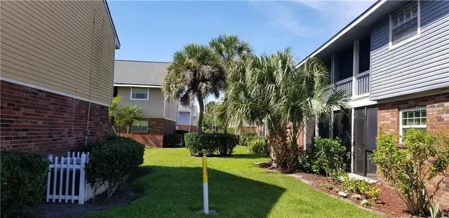 $1,695 | 200 Country Club Drive, Unit 906, Largo, FL 33771