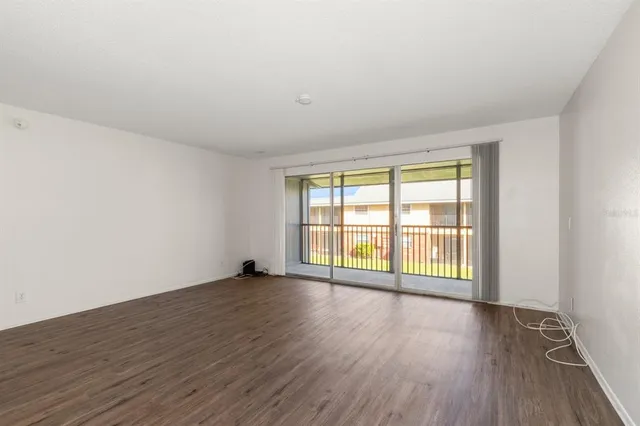 $1,695 | 200 Country Club Drive, Unit 906, Largo, FL 33771