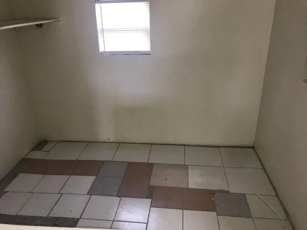 $2,400 | 5320 Harriet Place, West Palm Beach, FL 33407