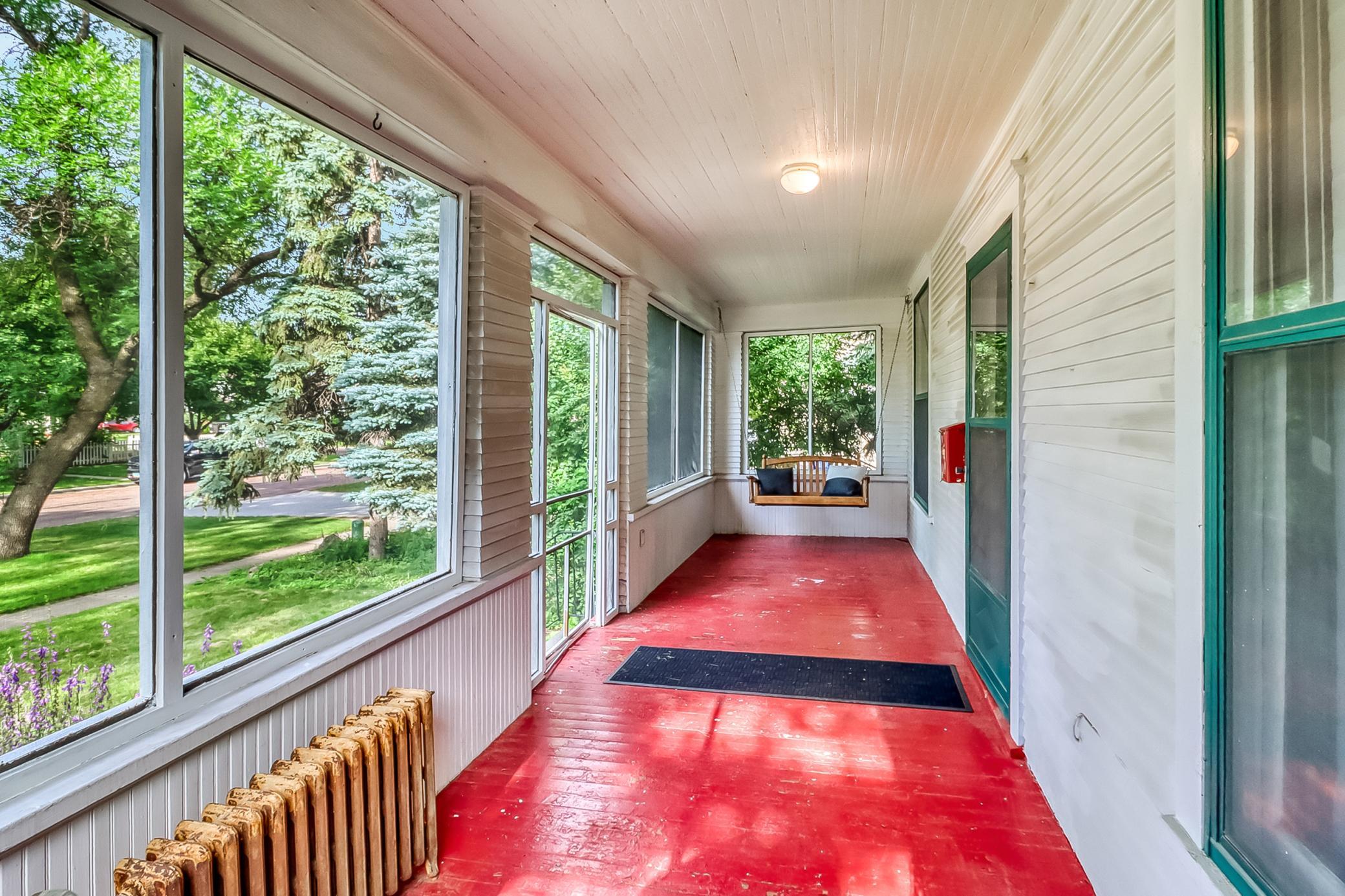 1117 3rd Avenue South Fargo, ND 58103 - Photo 5 of 82