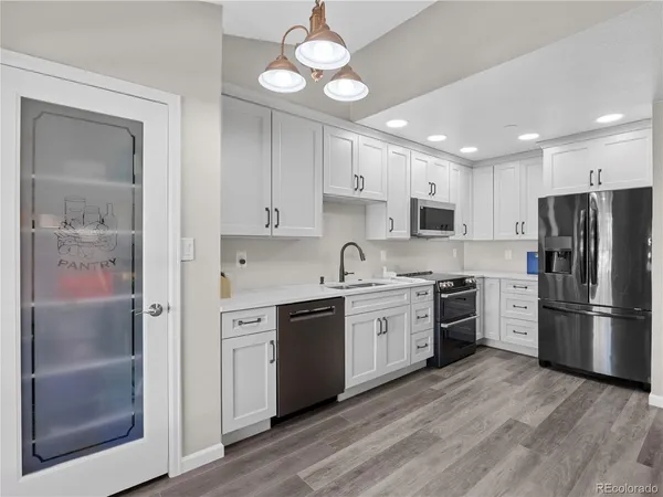 $574,900 | 11338 West 103rd Drive, Broomfield, CO 80021