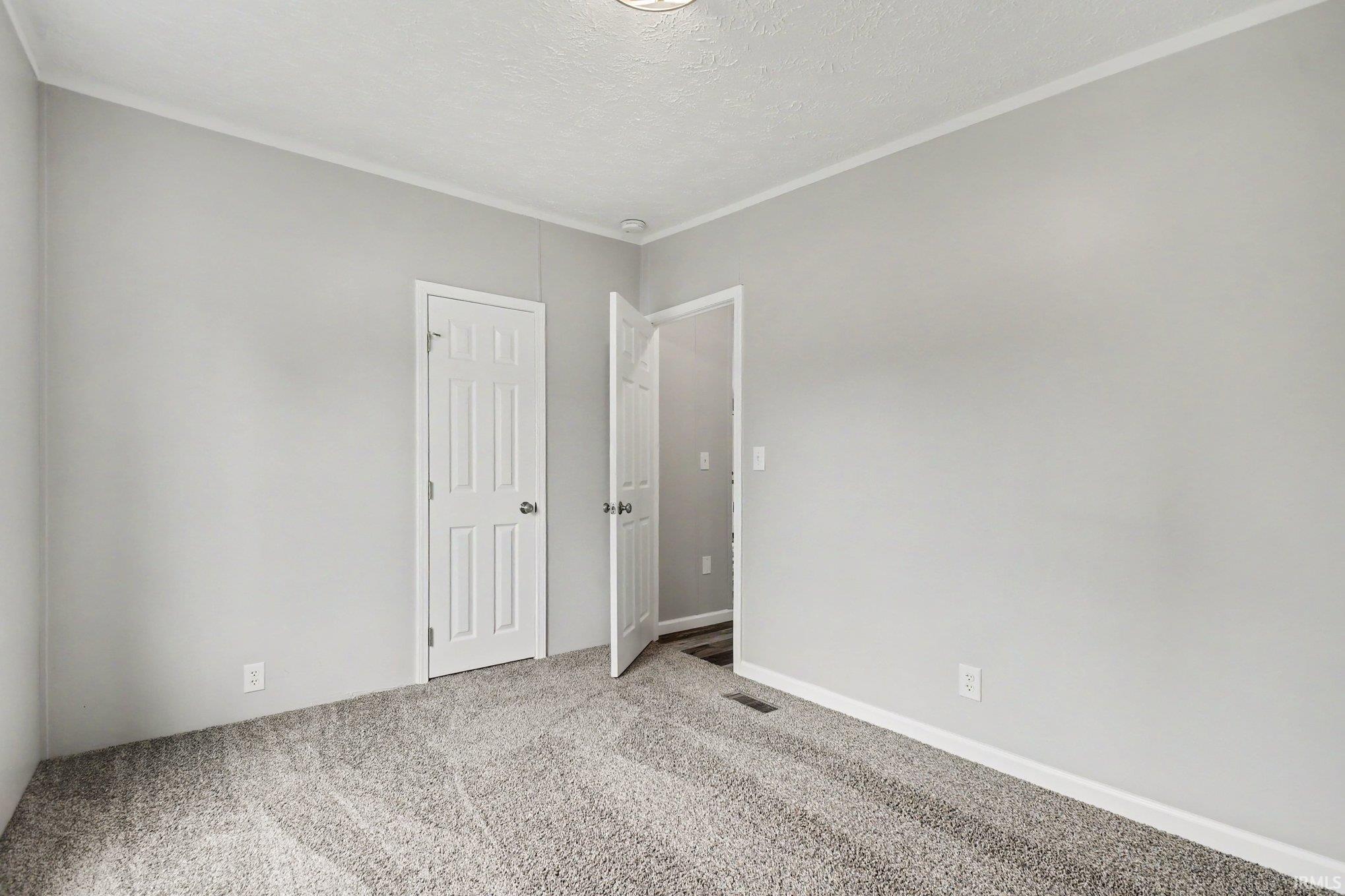4235 Westerner Winds Road Warsaw, IN 46582 - Photo 17 of 29 Gallery Image 17