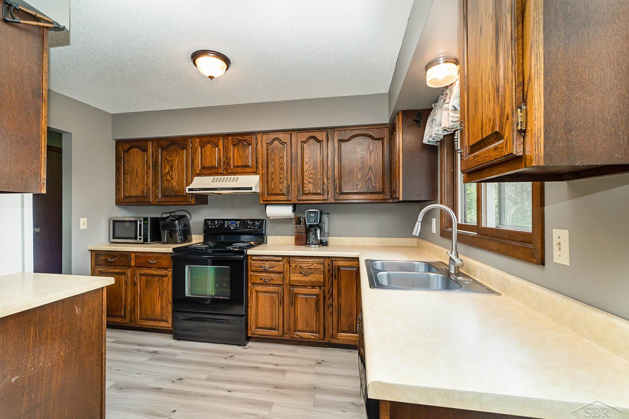 3807 Rogers Road Midland, MI 48642 - Photo 6 of 30 50090269-5.JPG