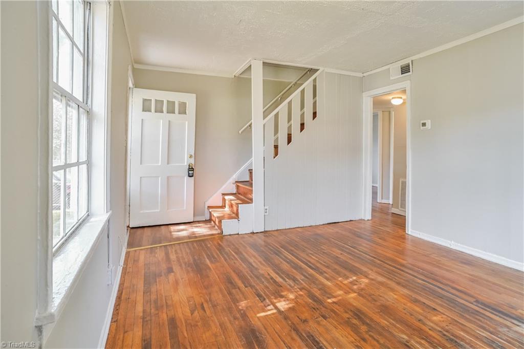 1113 Louise Road Winston-Salem, NC 27107 - Photo 5 of 15