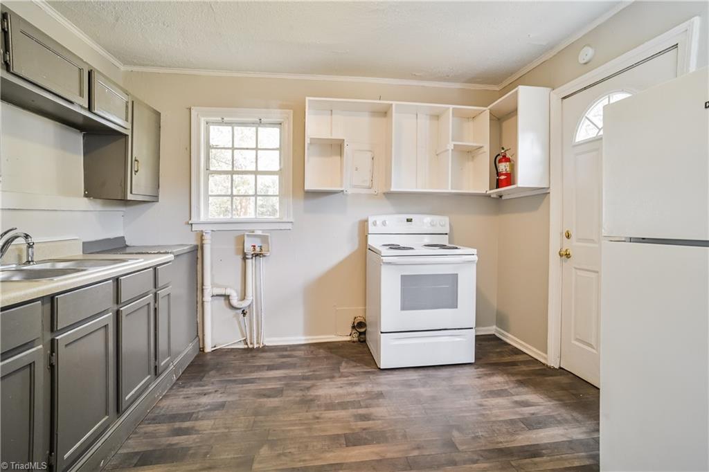 1113 Louise Road Winston-Salem, NC 27107 - Photo 7 of 15