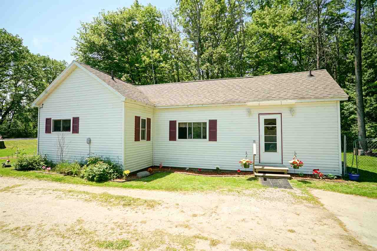370 West Pine River Road Midland, MI 48640 - Photo 2 of 10 1834157-1.JPG