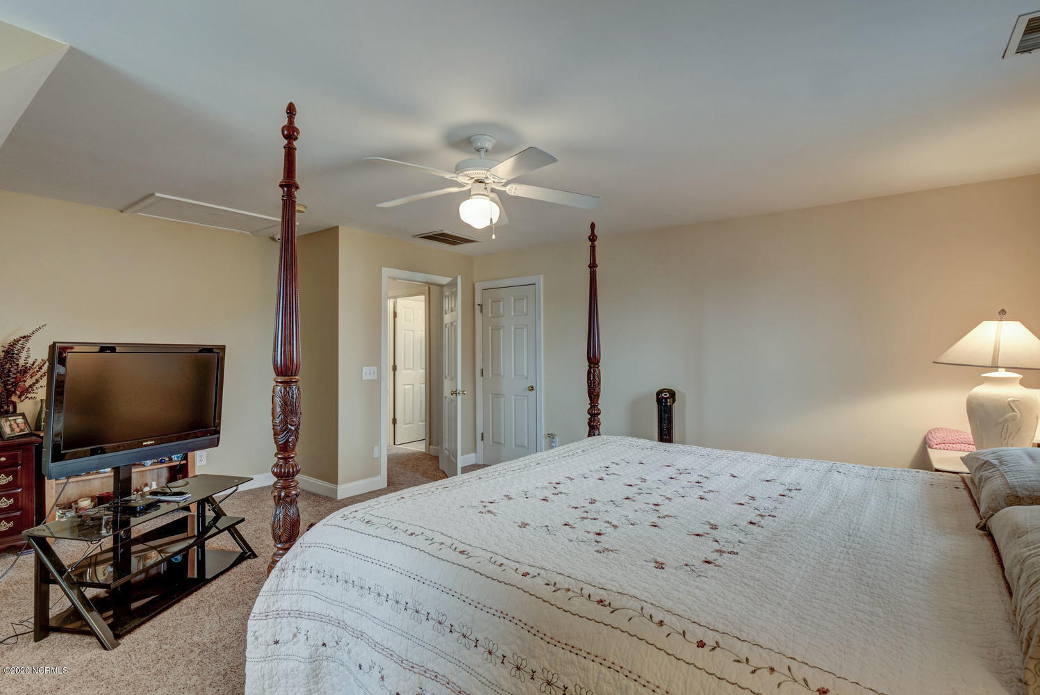 300 Howards Lane Hampstead, NC 28443 - Photo 22 of 32 30F989~1