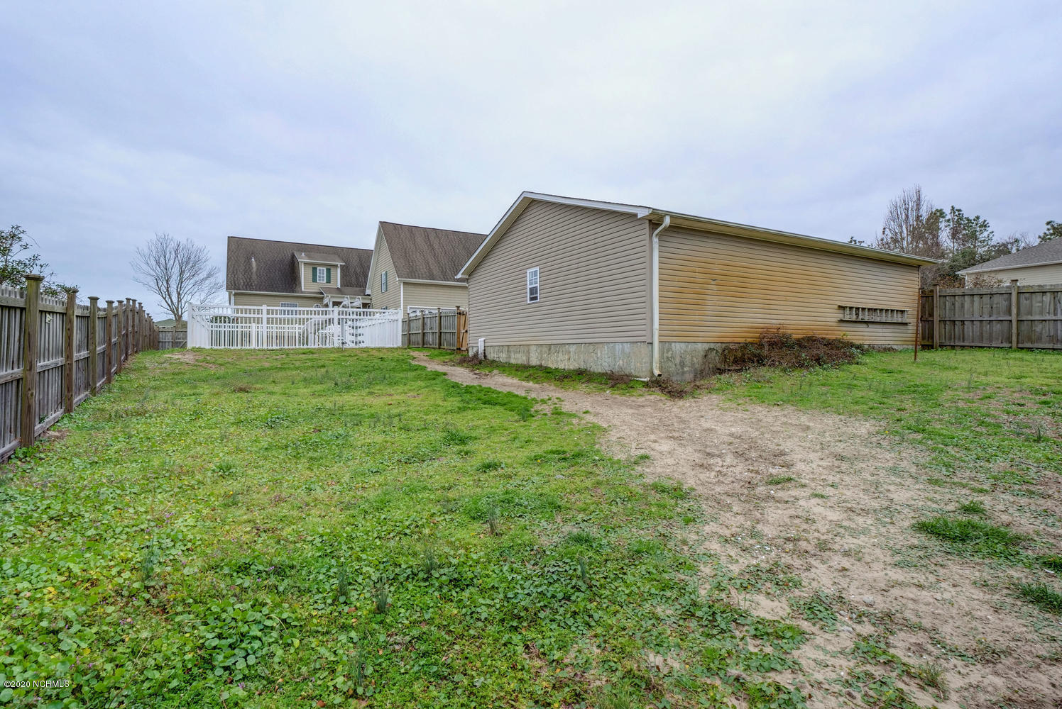 300 Howards Lane Hampstead, NC 28443 - Photo 27 of 32 303848~1